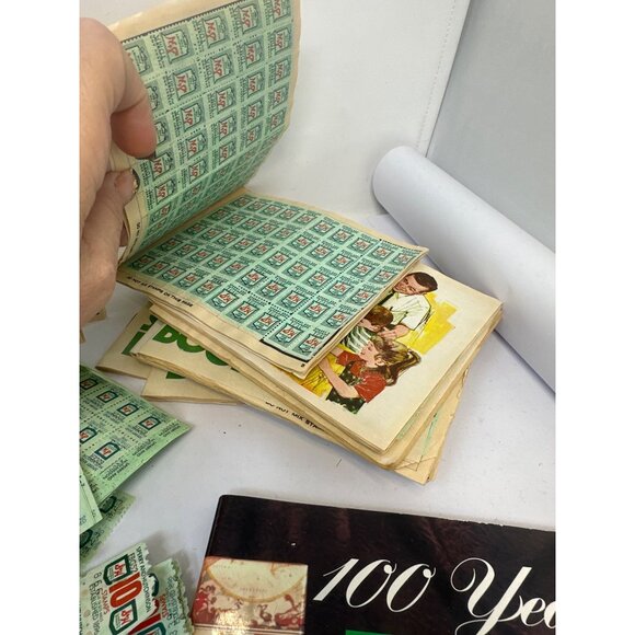 Vintage Lot of S&H Green Stamps 1000s With Books Filled and Blank - Picture 8 of 9
